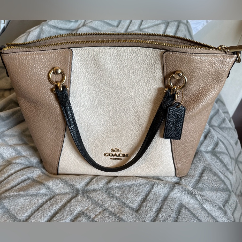 Coach Women's Cream and Tan Tote Bag